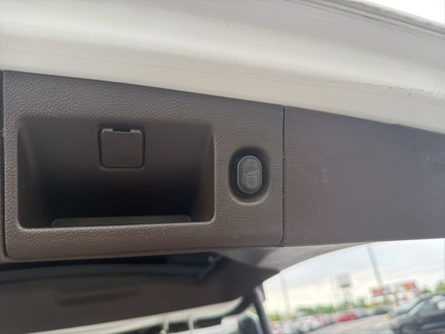 Used 2019 Chevrolet Suburban Premier AWD/4WD image 39