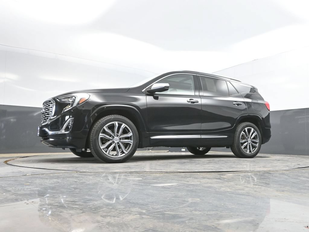 Used 2018 GMC Terrain Denali w/ GMC Pro Grade Package AWD/4WD image 37