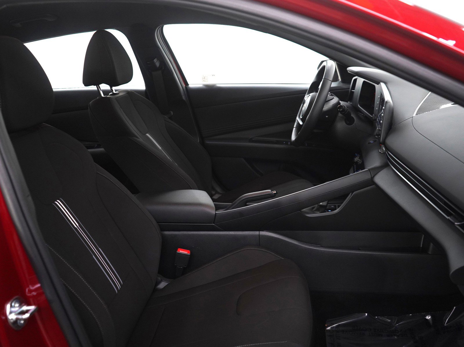 Certified 2025 Hyundai Elantra Sport image 12