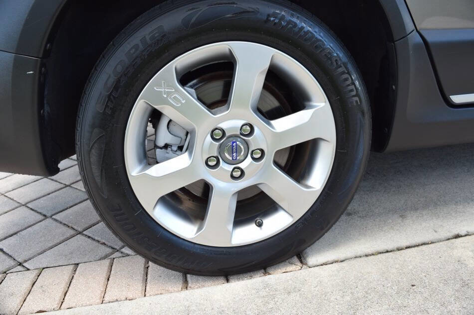 Used 2011 Volvo XC70 3.2 w/ Premium Pkg image 86