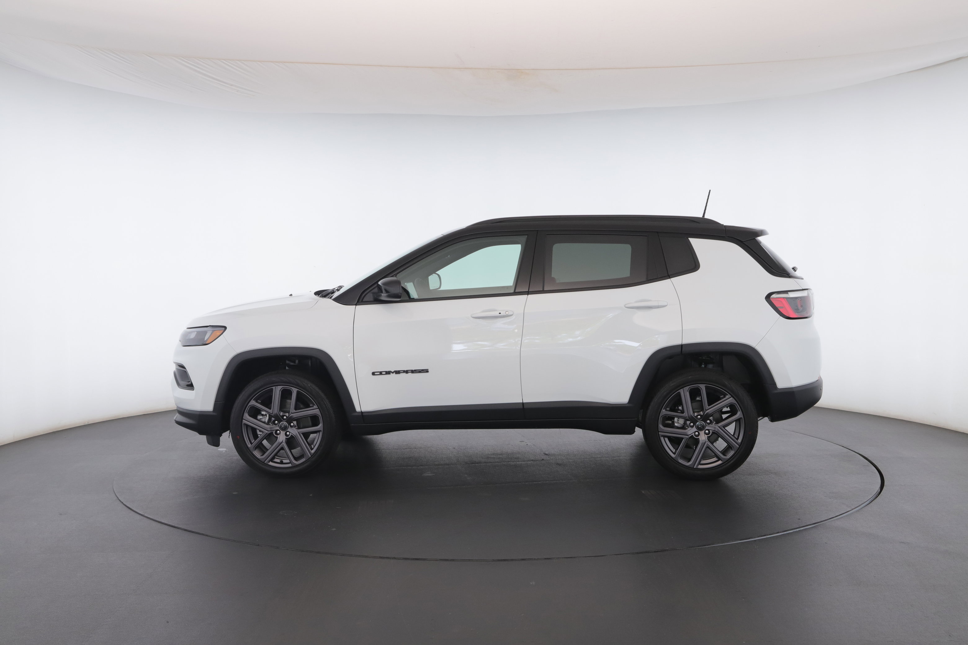 New 2026 Jeep Compass Limited w/ Sun, Sound & Navigation Group image 20
