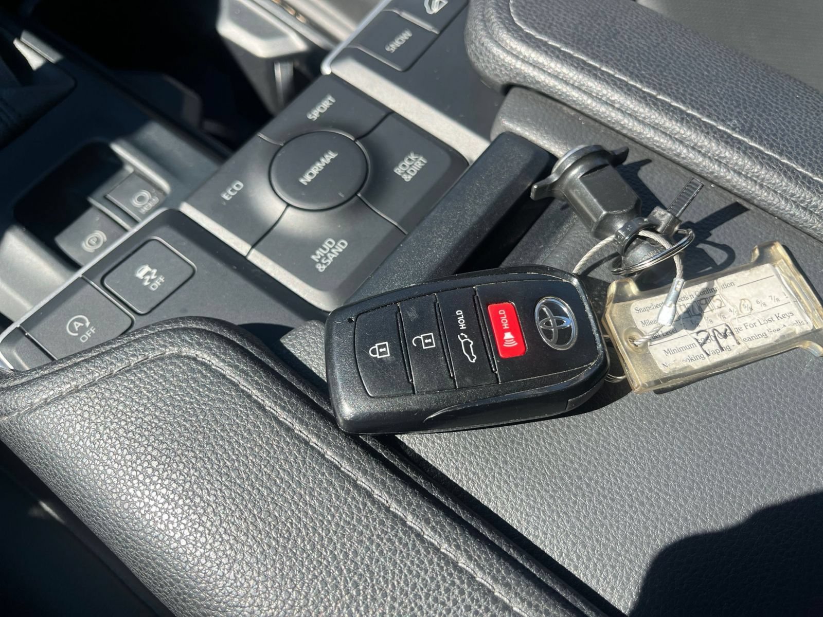 Used 2024 Toyota Grand Highlander AWD image 17