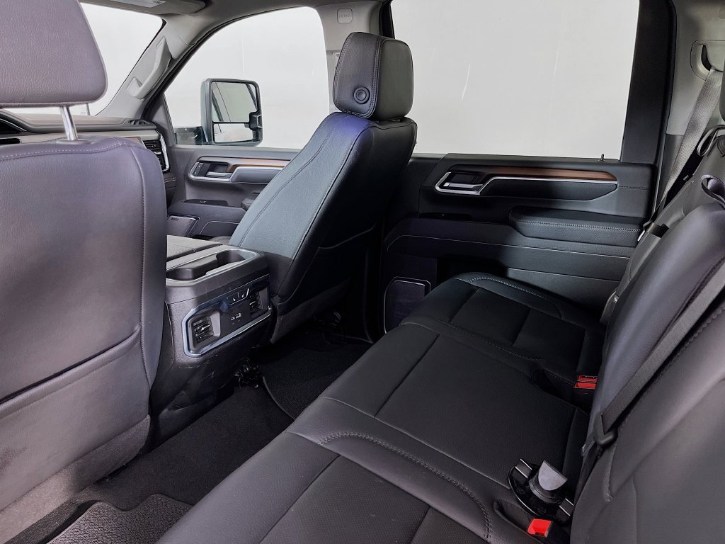 Used 2025 GMC Sierra 3500 Denali AWD/4WD image 31