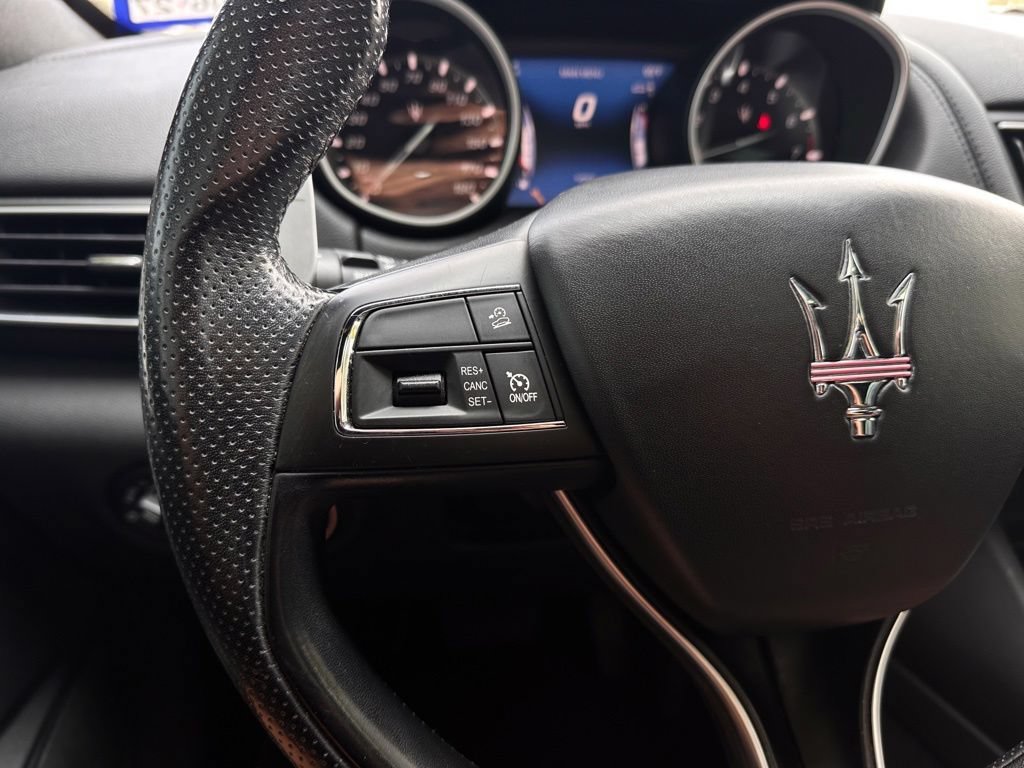 Used 2020 Maserati Levante S AWD/4WD image 14