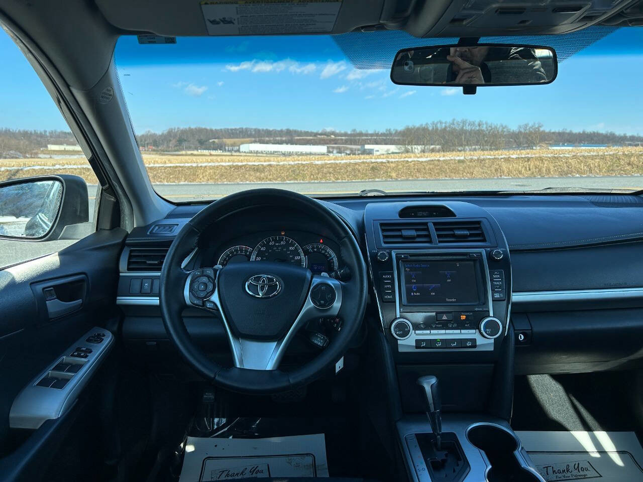 Used 2014 Toyota Camry SE w/ Moonroof Package FWD image 18