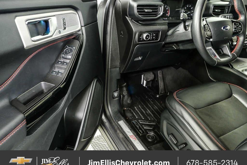 Used 2023 Ford Explorer ST-Line w/ Class IV Trailer Tow Package RWD image 8