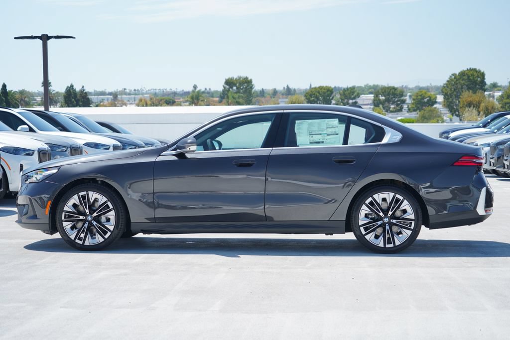 New 2027 BMW 530i w/ Premium Package RWD image 4