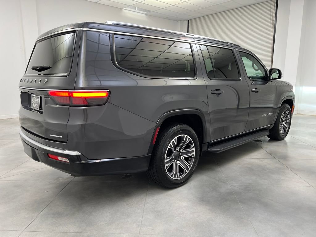 Used 2024 Jeep Wagoneer L Series II image 7