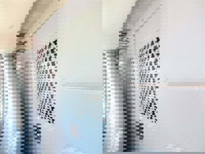 Used 2018 Chevrolet Express 2500 Extended image 23