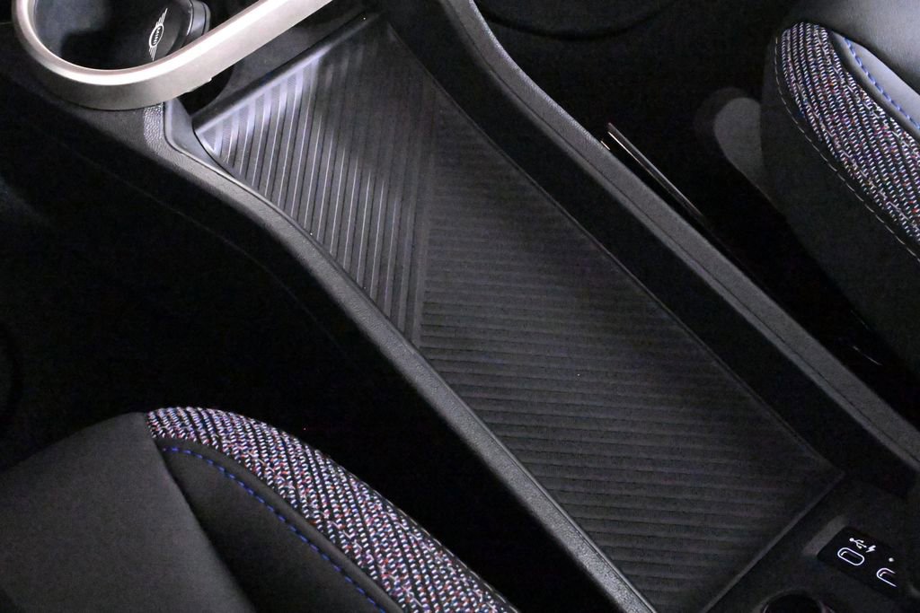 Certified 2025 MINI Cooper S image 19