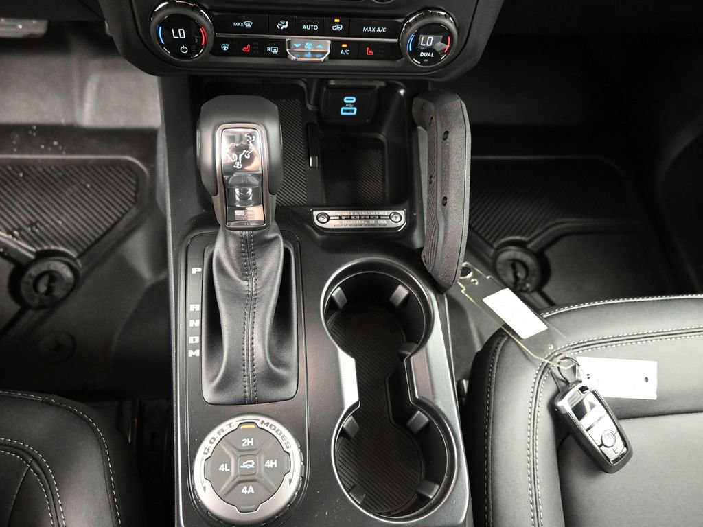 New 2025 Ford Bronco Badlands image 32