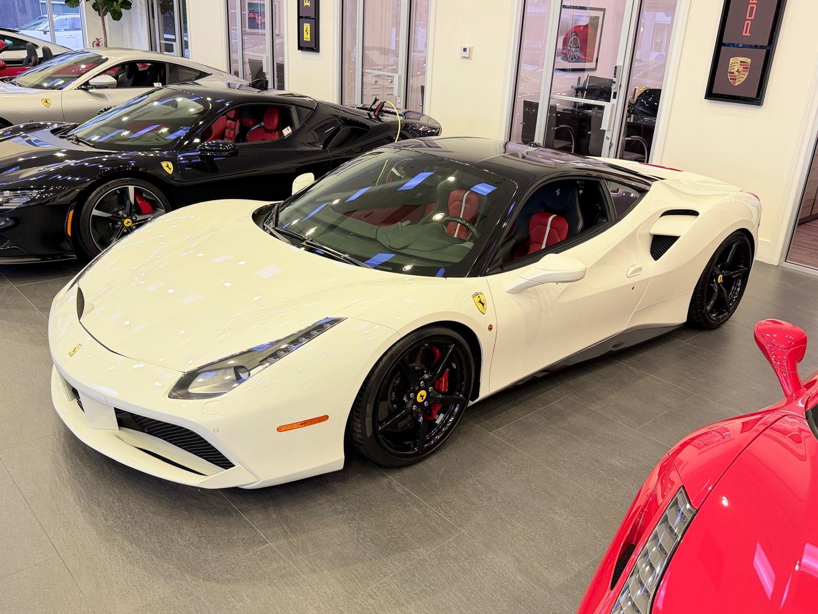 Used 2017 Ferrari 488 GTB RWD image 8