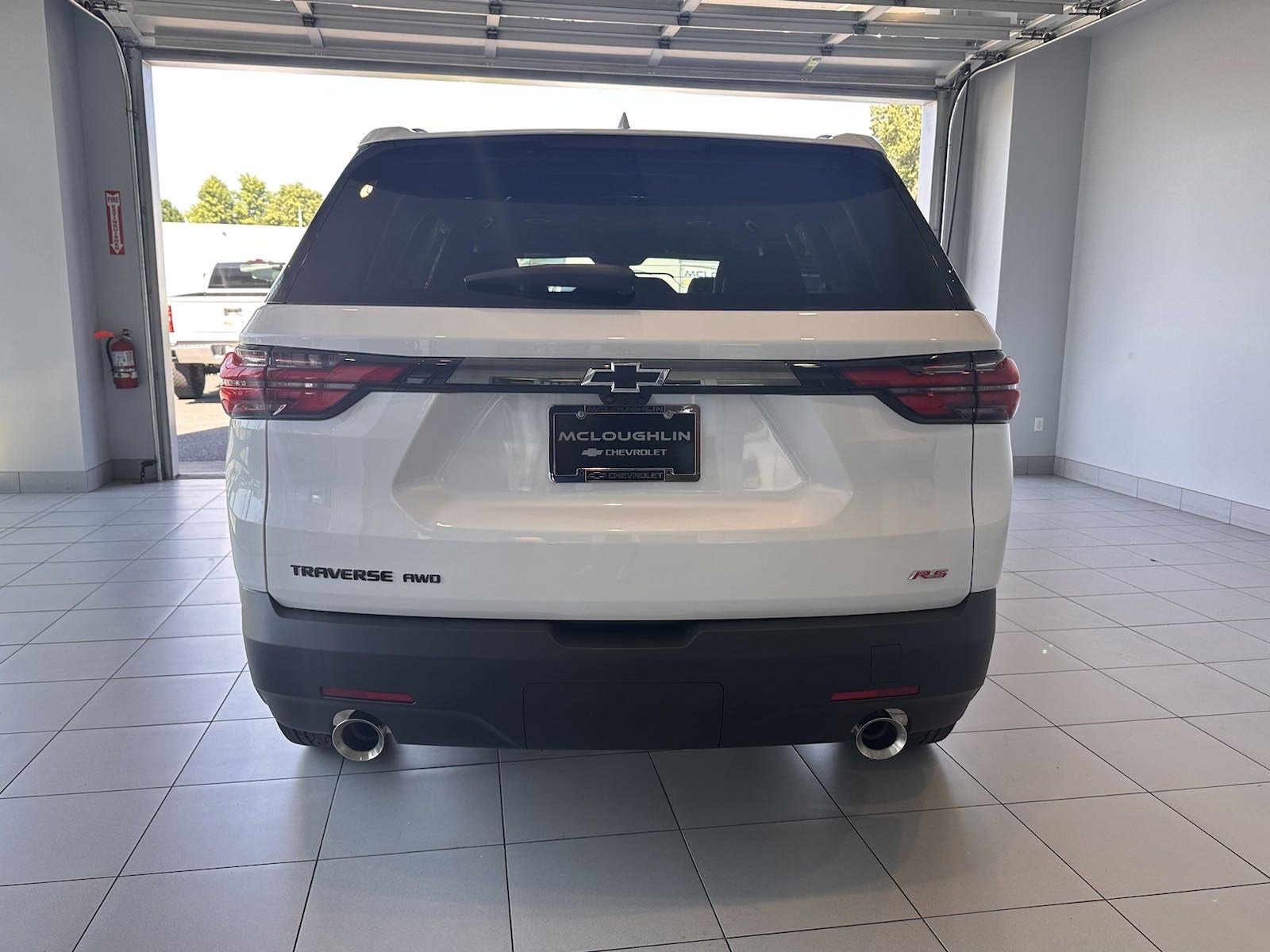New 2023 Chevrolet Traverse RS w/ LPO, Floor Liner Package image 4