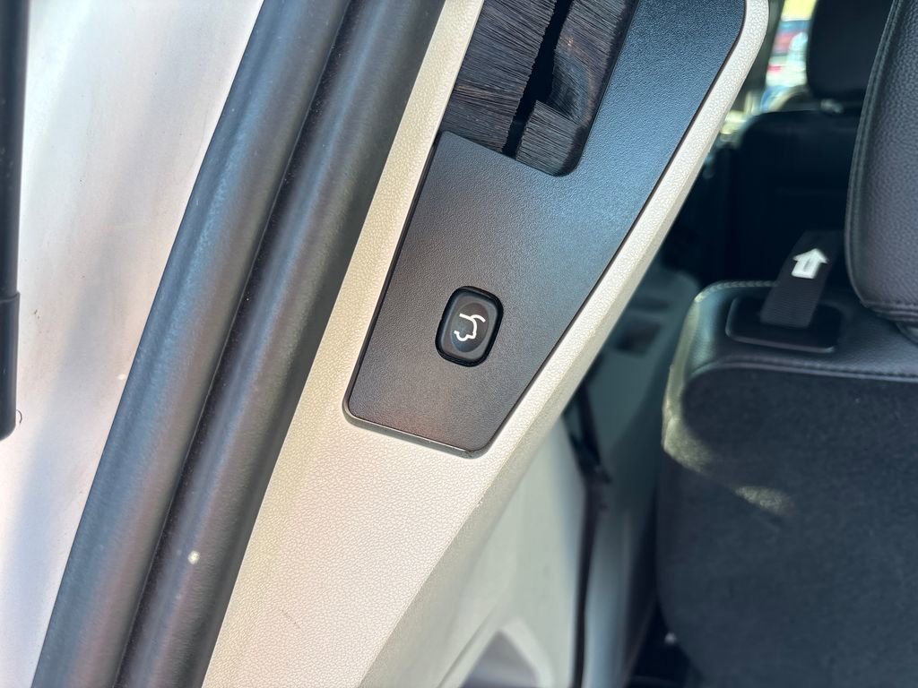 Used 2020 Dodge Grand Caravan SXT FWD image 31