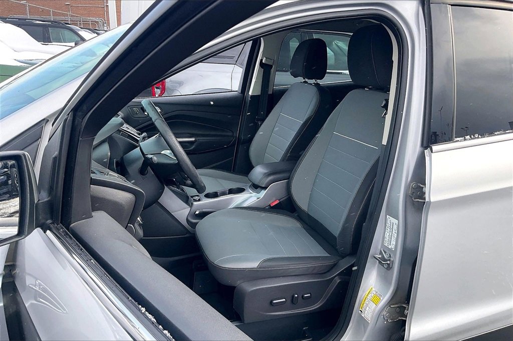 Used 2015 Ford Escape SE image 23