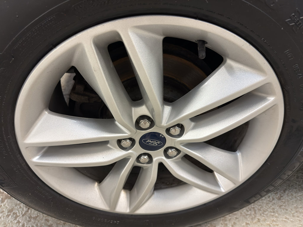 Used 2017 Ford Edge SEL AWD/4WD image 35