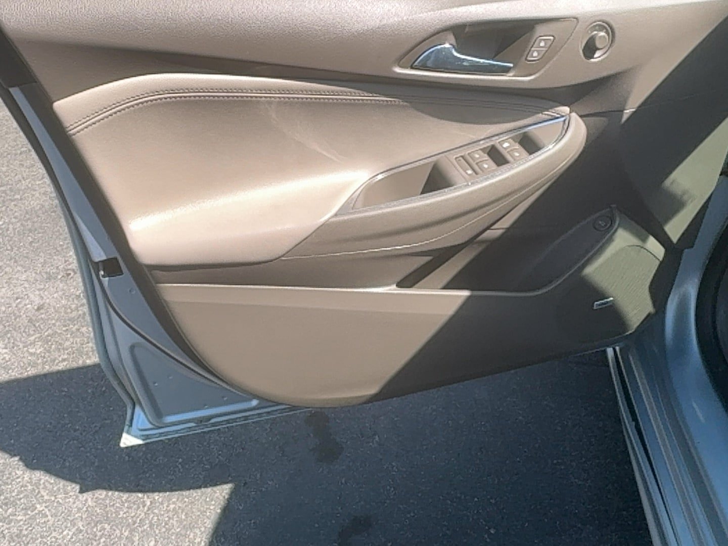 Used 2017 Chevrolet Cruze Premier FWD image 15