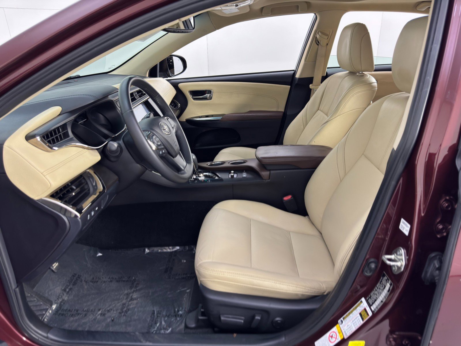 Used 2018 Toyota Avalon XLE Premium image 16