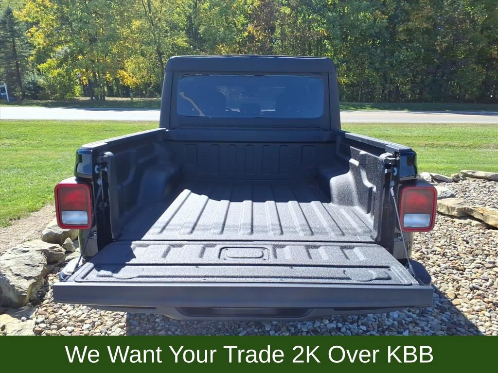 New 2025 Jeep Gladiator Sport image 6