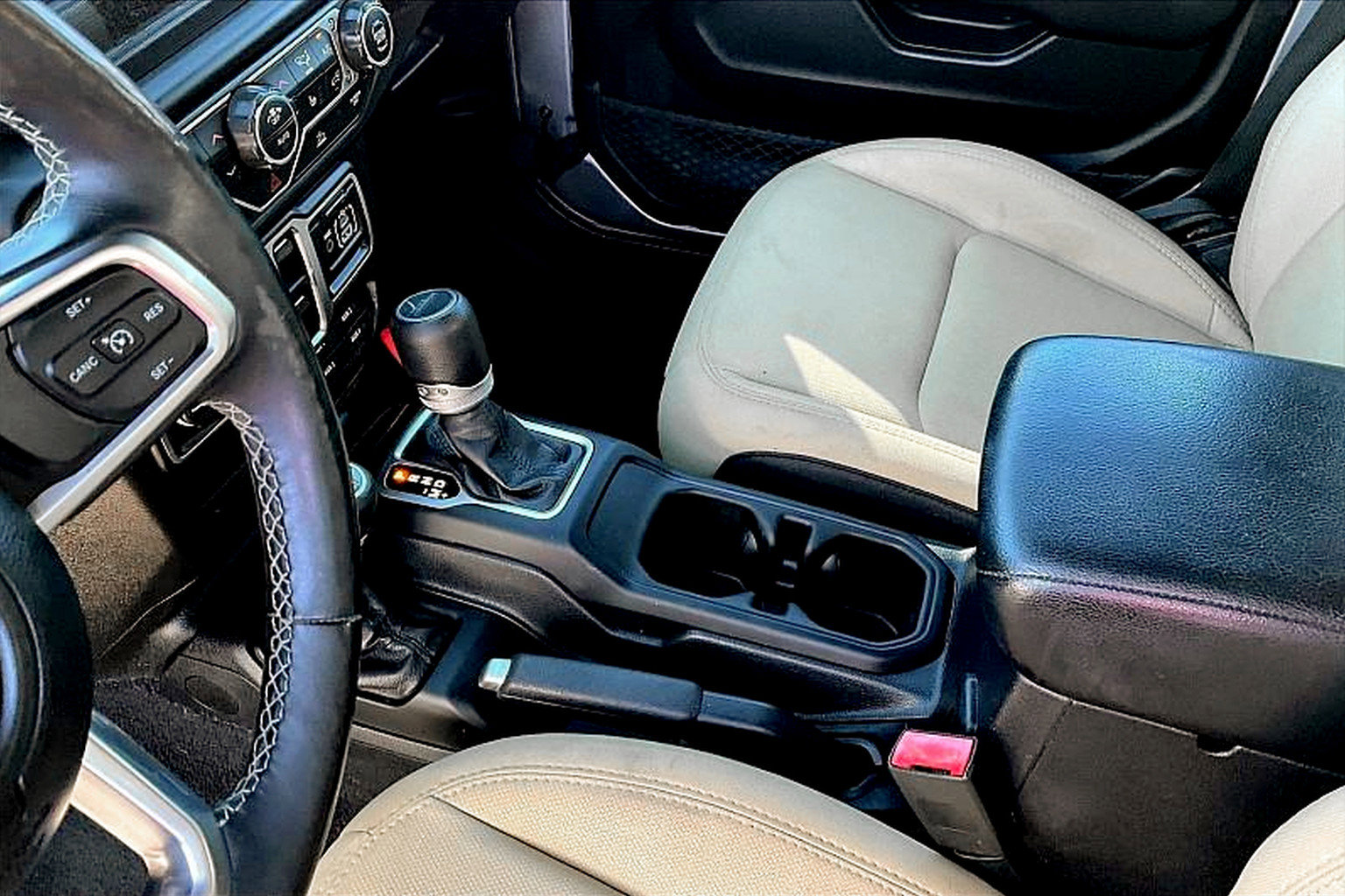 Used 2020 Jeep Gladiator Sport w/ Quick Order Package 24S image 14