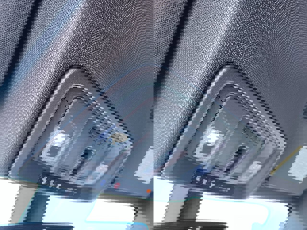 Used 2021 GMC Sierra 1500 SLT w/ SLT Premium Package RWD image 18