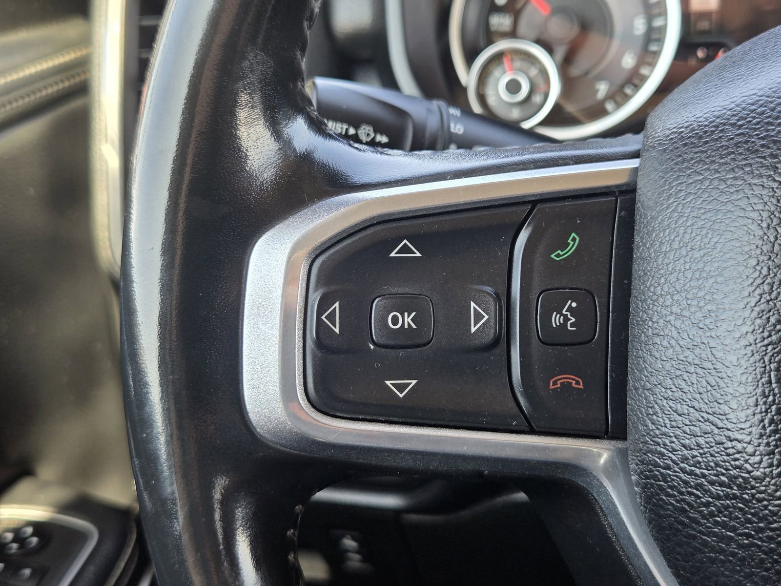 Used 2021 RAM 1500 Laramie w/ Off Road Group image 31