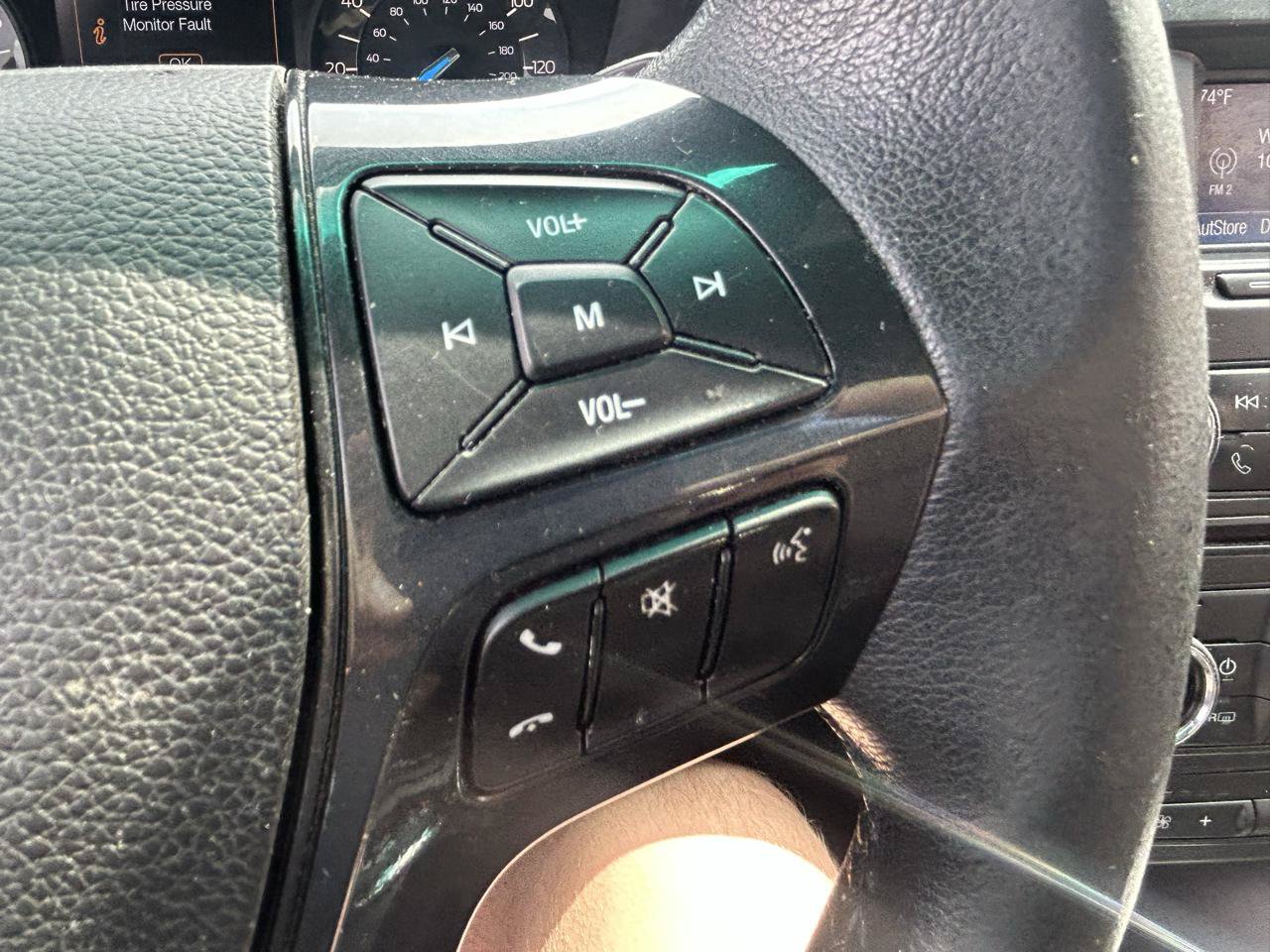 Used 2016 Ford Explorer XLT AWD/4WD image 19