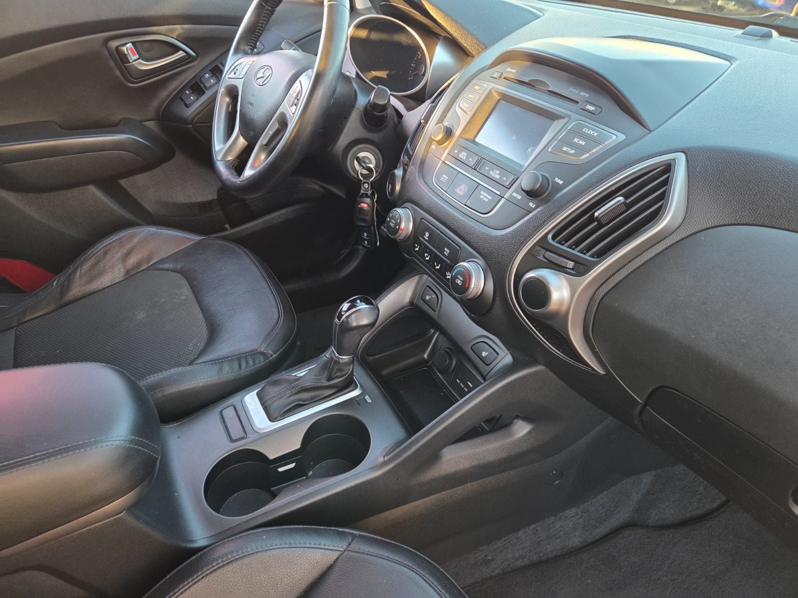 Used 2015 Hyundai Tucson SE FWD image 16