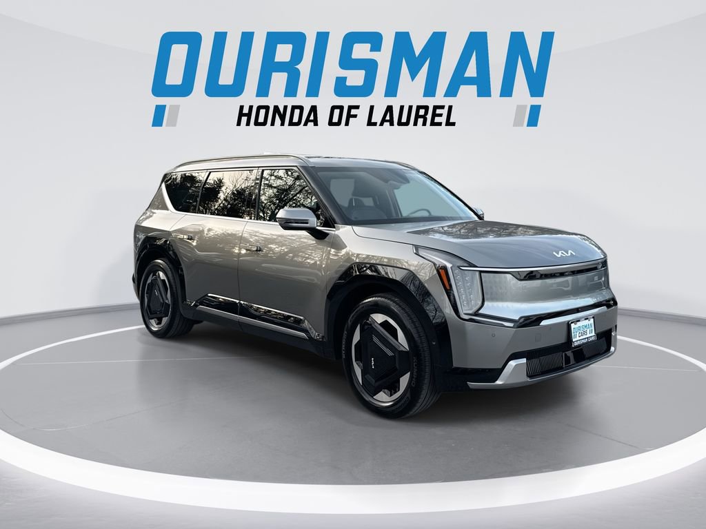 Used 2024 Kia EV9 Land image 2