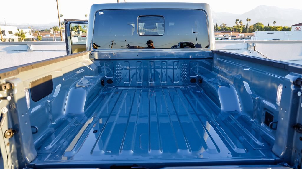 New 2026 Jeep Gladiator Mojave AWD/4WD image 31