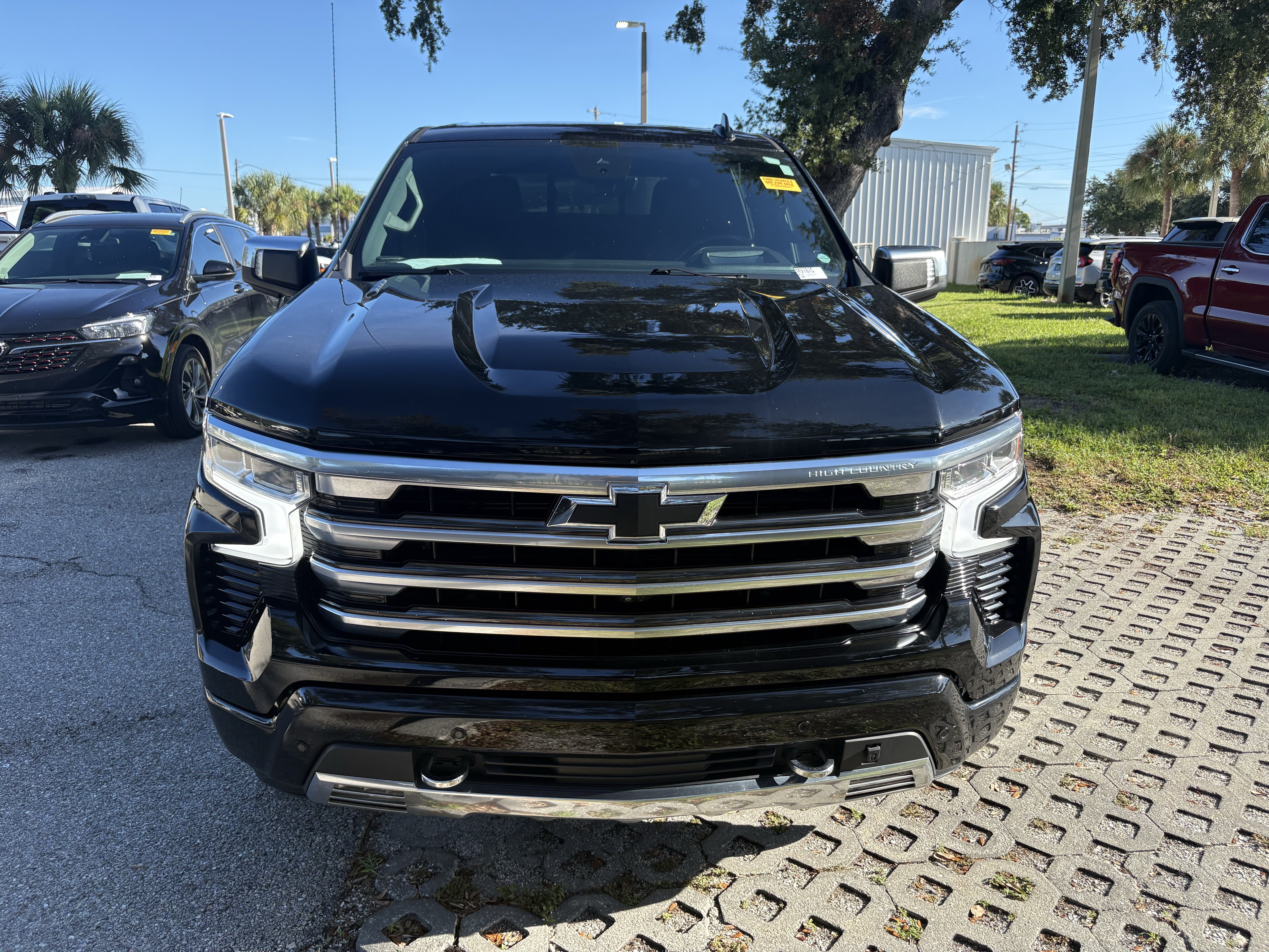 Certified 2024 Chevrolet Silverado 1500 High Country AWD/4WD image 2