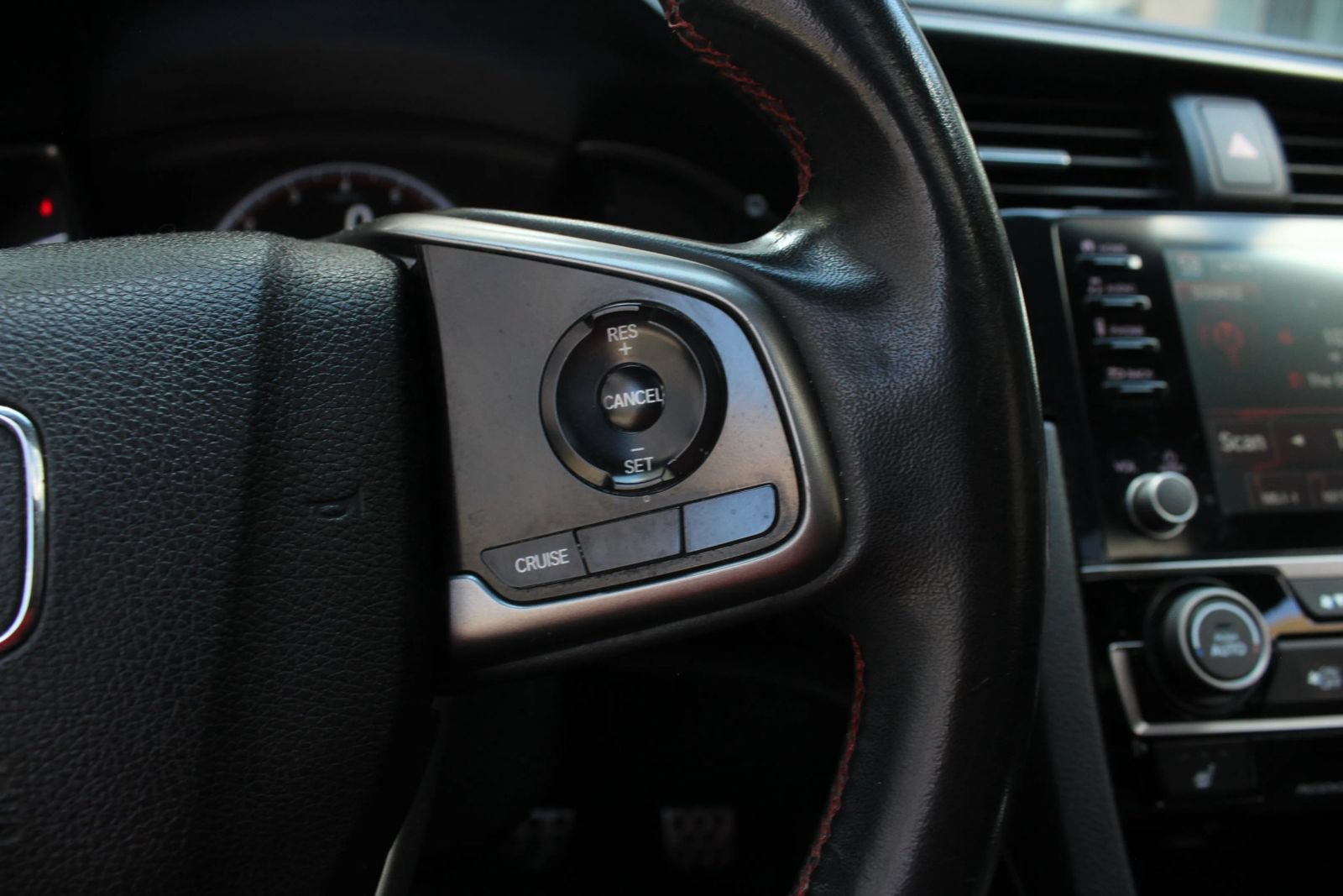 Used 2019 Honda Civic Si image 23