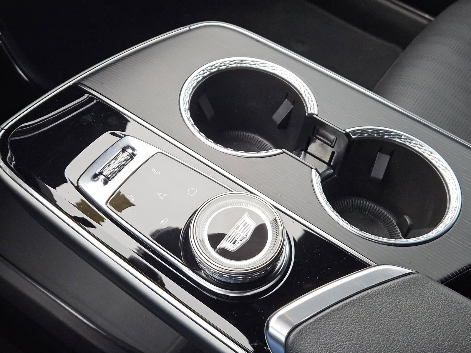 Used 2024 Cadillac Lyriq Luxury w/ LPO, Floor Liner Package image 21