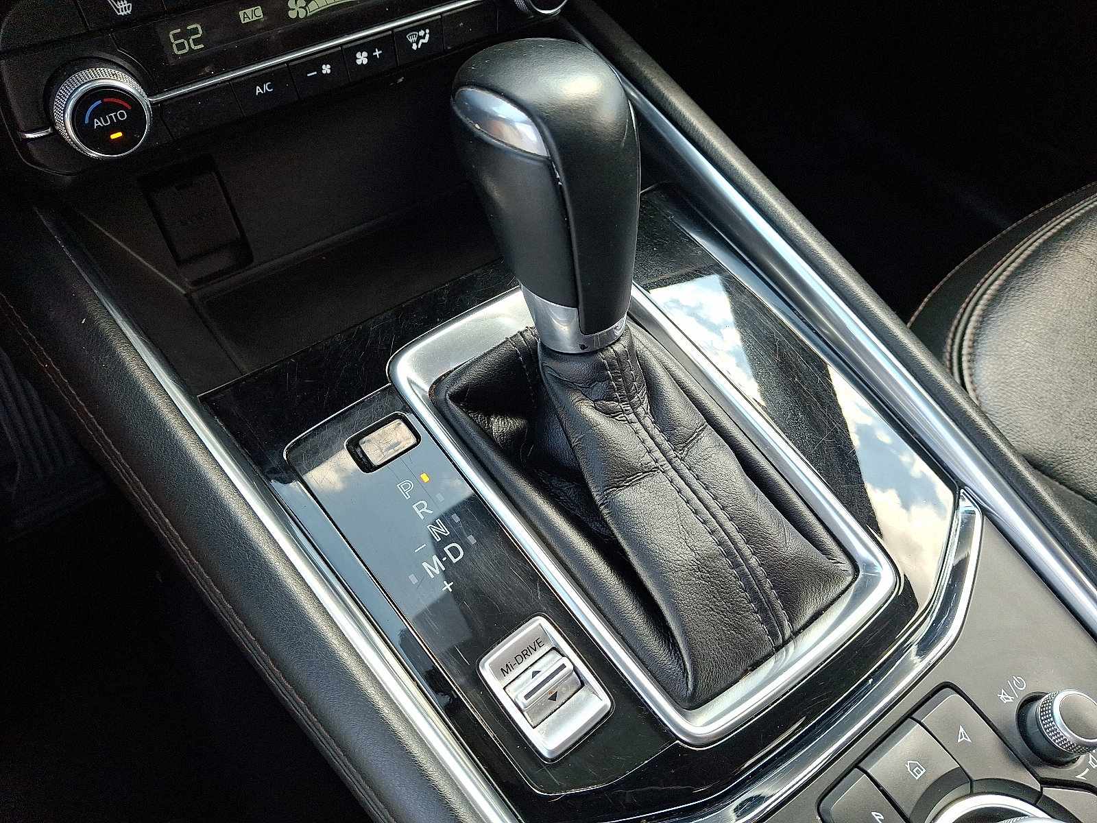 Used 2022 MAZDA CX-5 AWD 2.5 S w/ Premium Package image 16