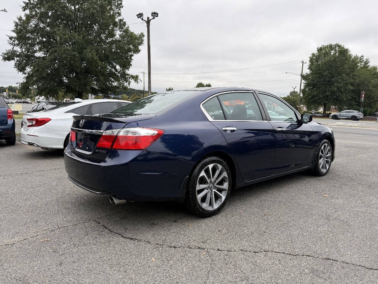 Used 2015 Honda Accord Sport image 5