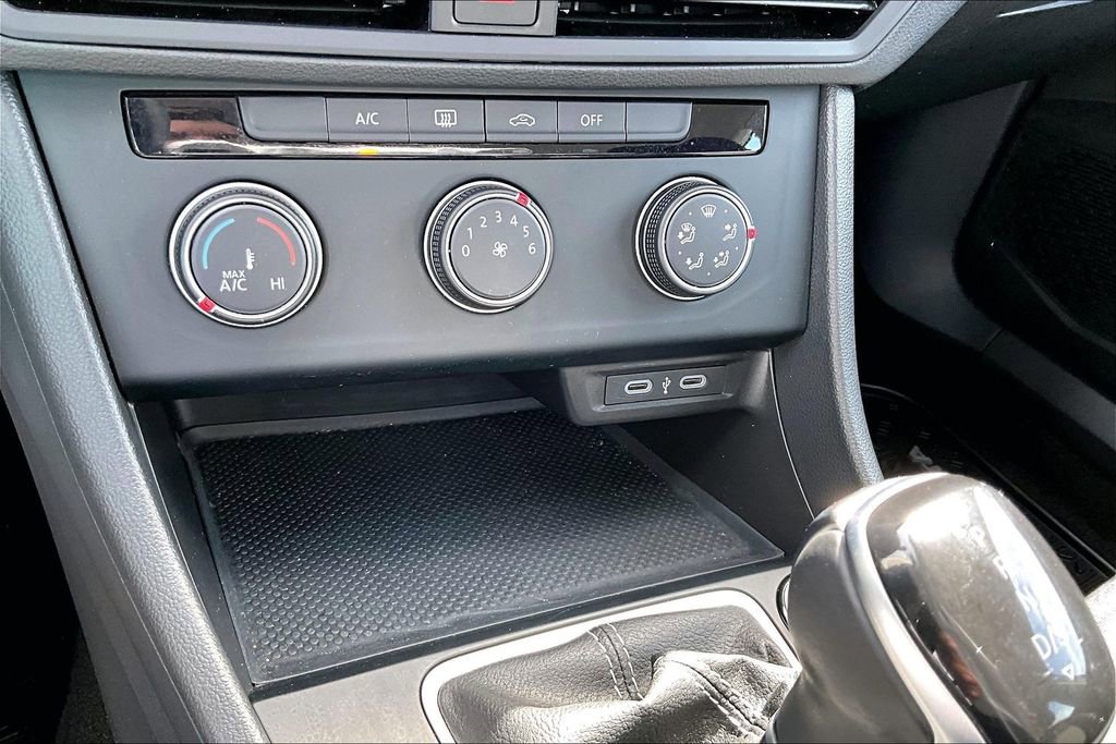 Certified 2024 Volkswagen Jetta S image 28