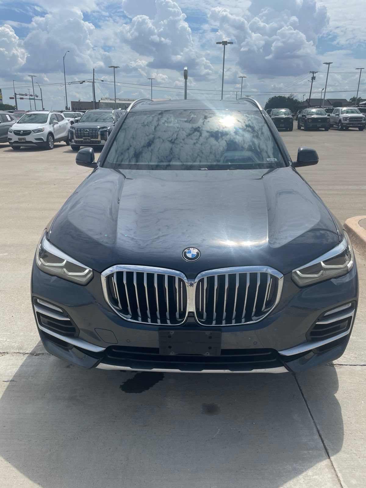 Used 2020 BMW X5 xDrive40i w/ Premium Package AWD/4WD image 2