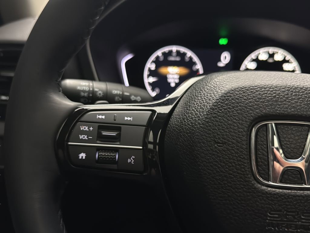 Certified 2023 Honda Pilot Touring image 27