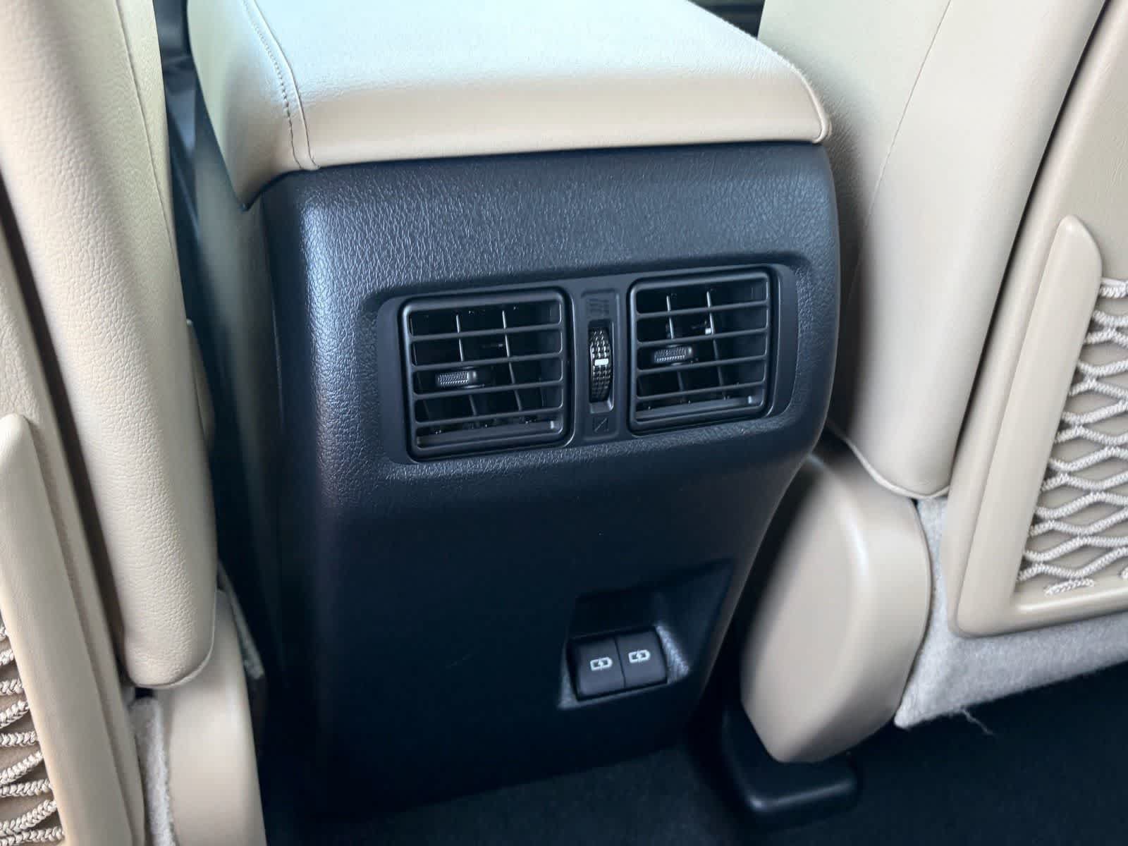 Used 2024 Toyota 4Runner Limited AWD/4WD image 26