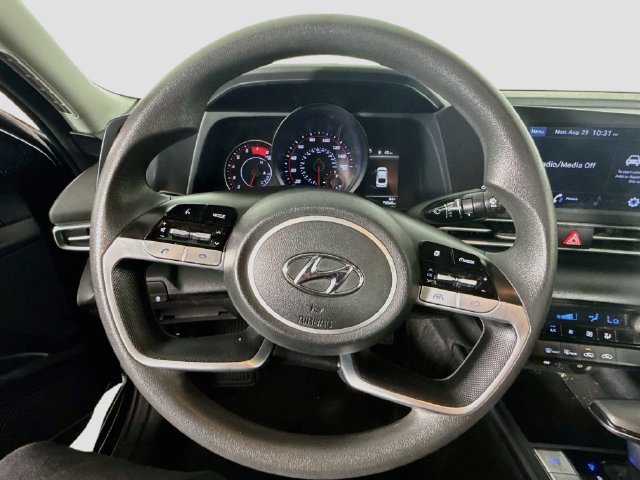 Used 2021 Hyundai Elantra SEL w/ Cargo Package FWD image 12