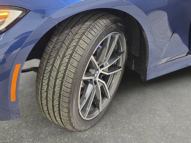 Used 2019 BMW 330i xDrive Sedan w/ Premium Package AWD/4WD image 32