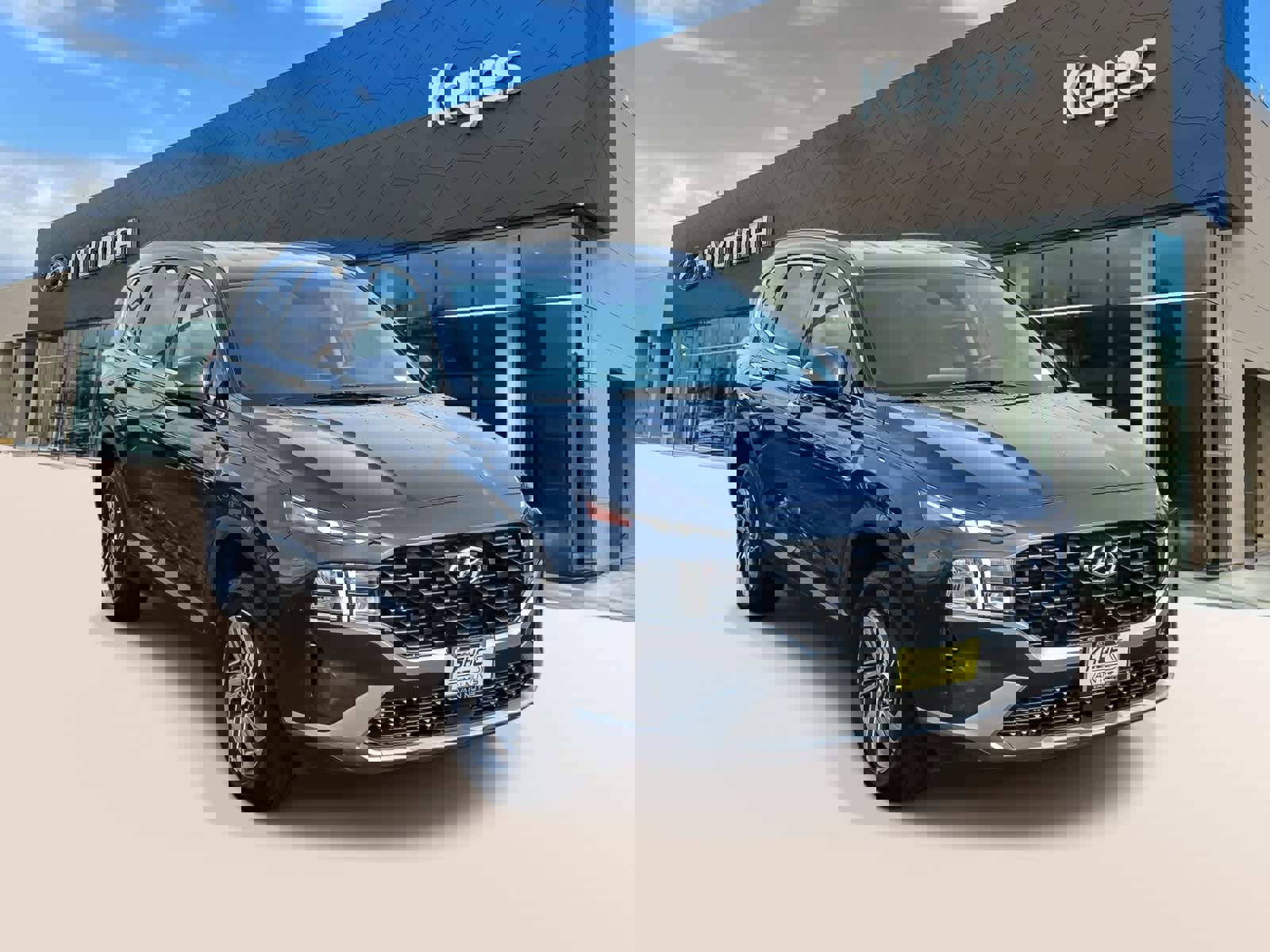 Used 2023 Hyundai Santa Fe SEL image 3