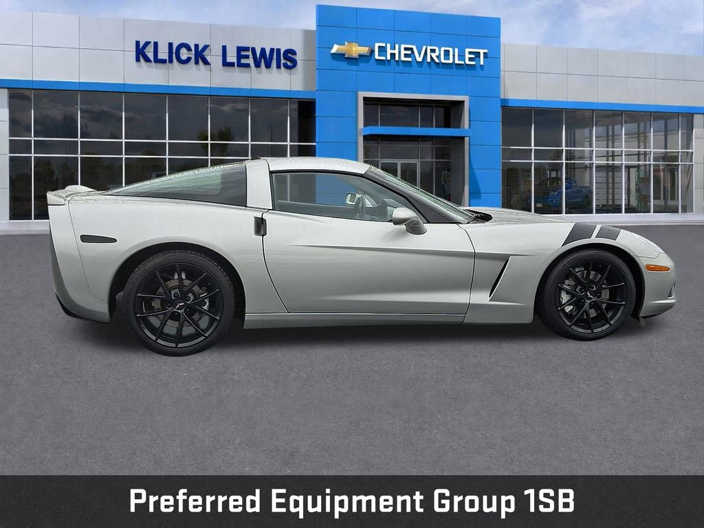 Used 2005 Chevrolet Corvette Coupe w/ Preferred Equipment Group image 9
