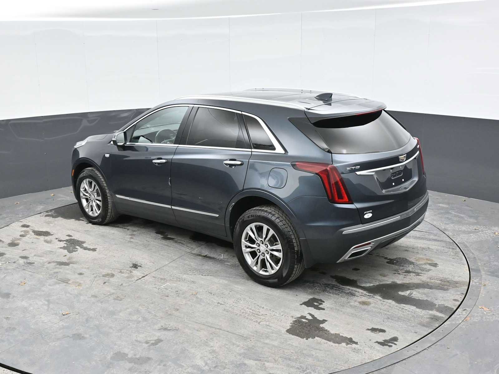 Used 2020 Cadillac XT5 Premium Luxury AWD/4WD image 33