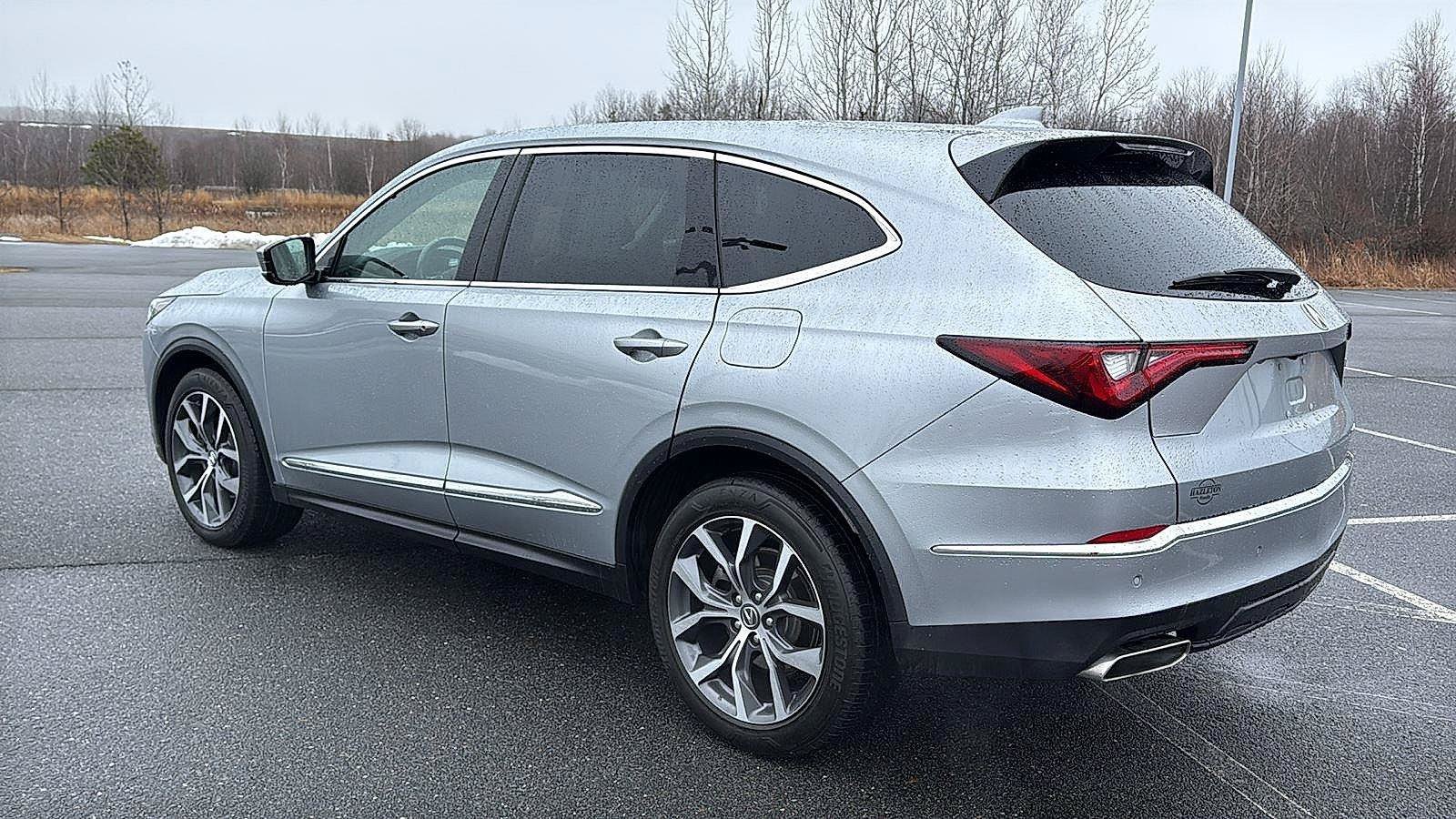 Used 2023 Acura MDX w/ Technology Package AWD/4WD image 10