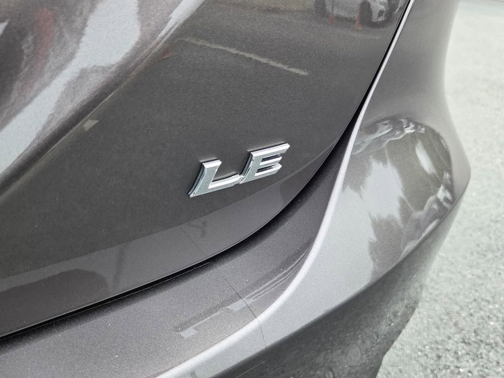 Used 2024 Toyota Camry LE w/ Convenience Package image 10