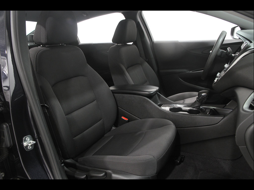 Used 2022 Chevrolet Malibu LT FWD image 15