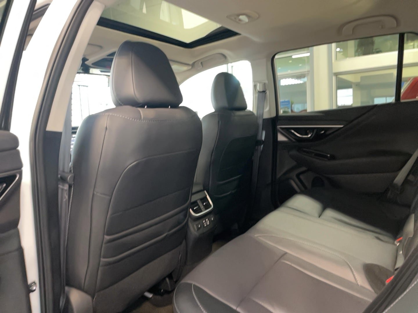 Used 2024 Subaru Outback Limited image 7