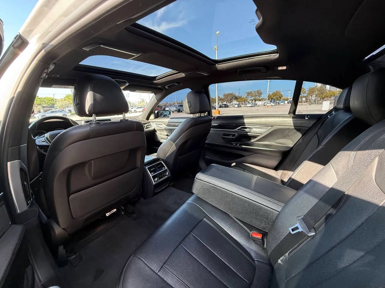 Used 2017 BMW 740i xDrive AWD/4WD image 6