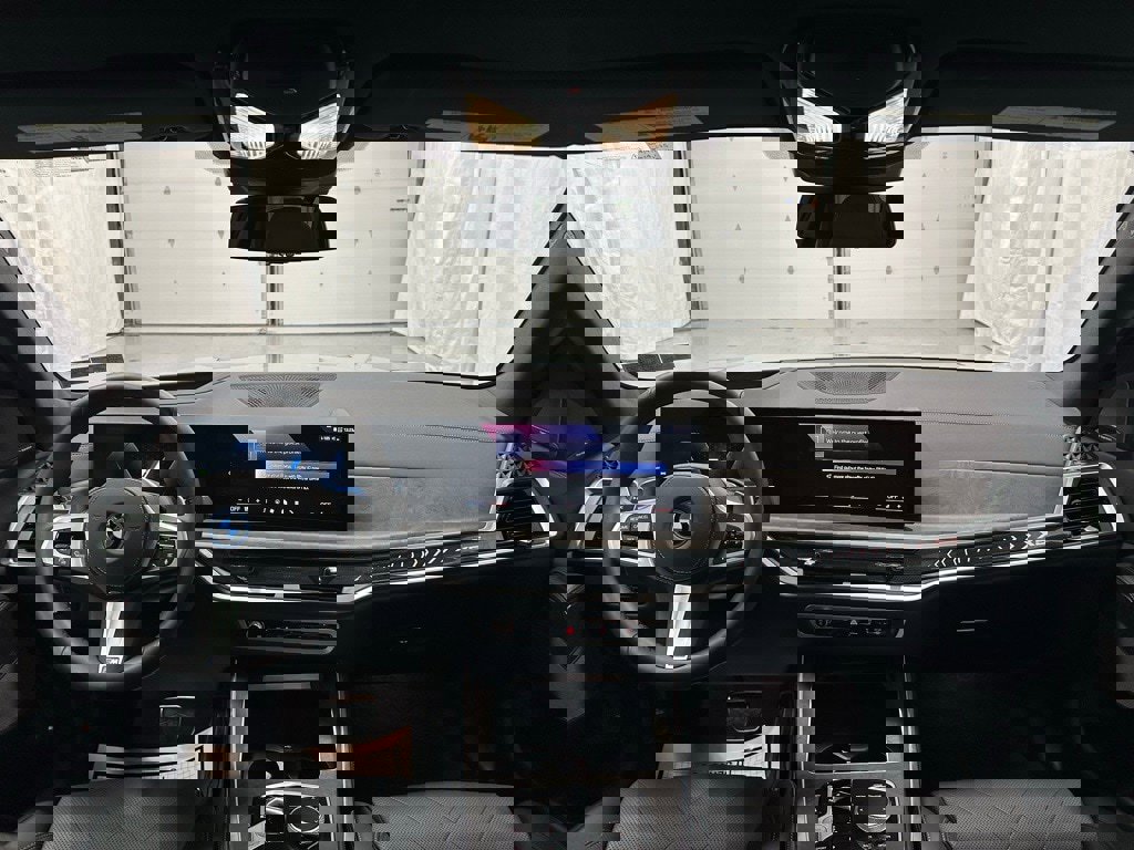 Used 2026 BMW X5 xDrive50e image 39